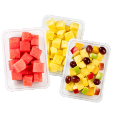 Ananas, mango of watermeloen blokjes of fruitsalade ananas/druif